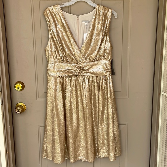 NWT Eva Mendes Gold Sequin V-Neck Cocktail Party Dress - size Large - Picture 3 of 7
